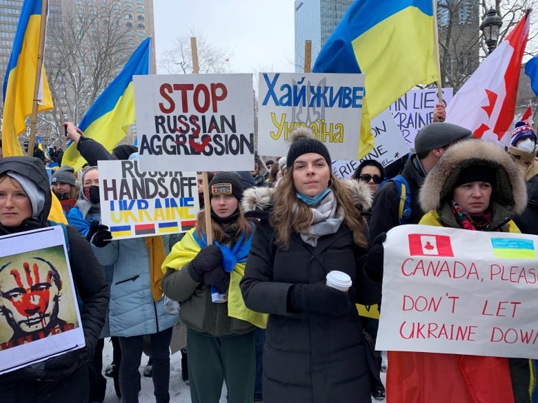 demonstrations in solidarity with ukraine held across canada on sunday 10