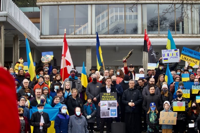 demonstrations in solidarity with ukraine held across canada on sunday 15
