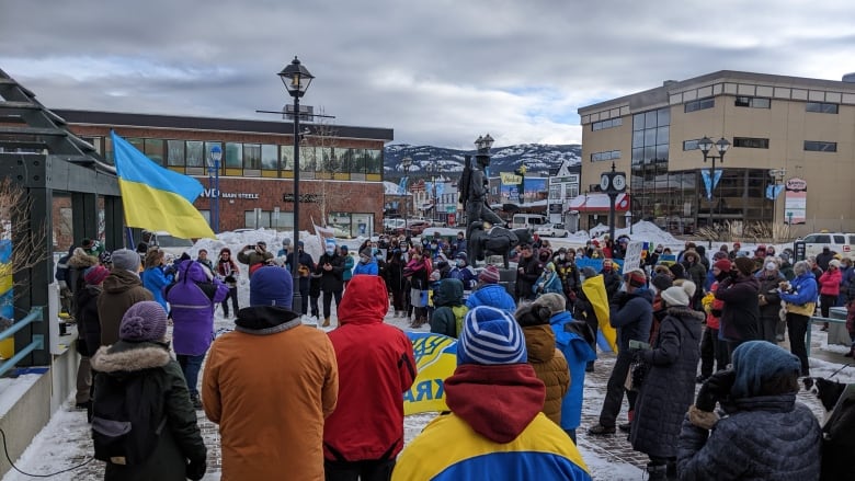 demonstrations in solidarity with ukraine held across canada on sunday 17