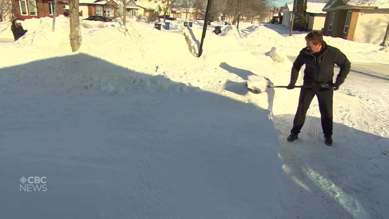 Random acts of kindness bring warmth to Winnipeg winter