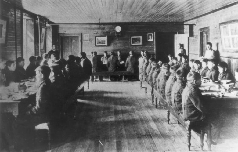 Federal official blocked residential school survivor group's search to name missing children 