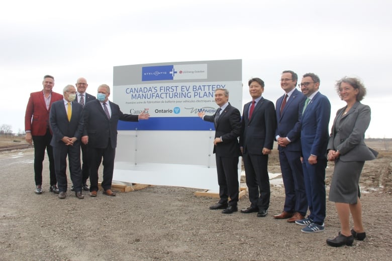 windsor ont electric vehicle battery plant signals canadians are a player in future auto industry 2