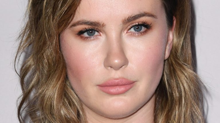 Ireland Baldwin Doesn’t Hold Back Her Criticism Of Amber Heard