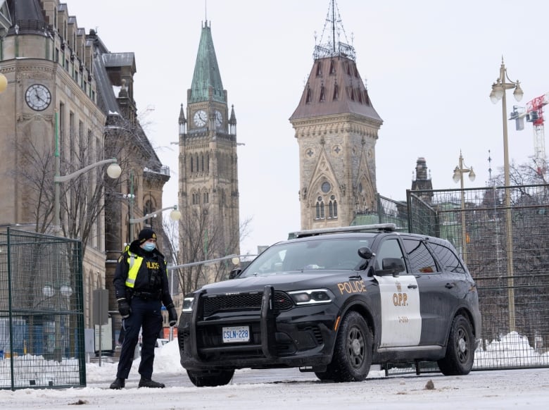 Texts, emails show what Ottawa police told convoy organizers ahead of protest