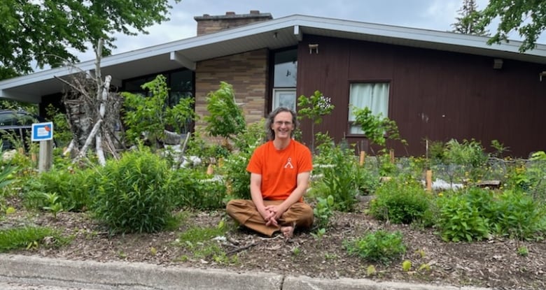 Couple's win forces Ontario town to revisit its approach to 'naturalized' lawns