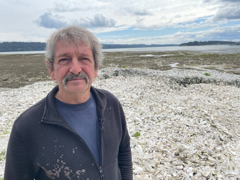 Investigators search for culprit behind norovirus outbreak in B.C. oysters