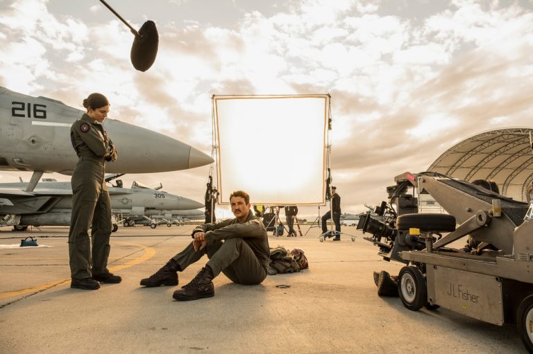 Best — and Hottest! — Behind-the-Scenes Photos From ‘Top Gun: Maverick’