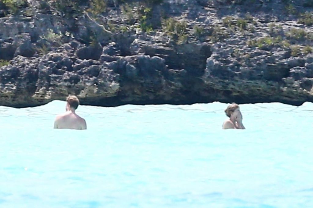 taylor swift spotted in a bikini at a beach in the bahamas 20