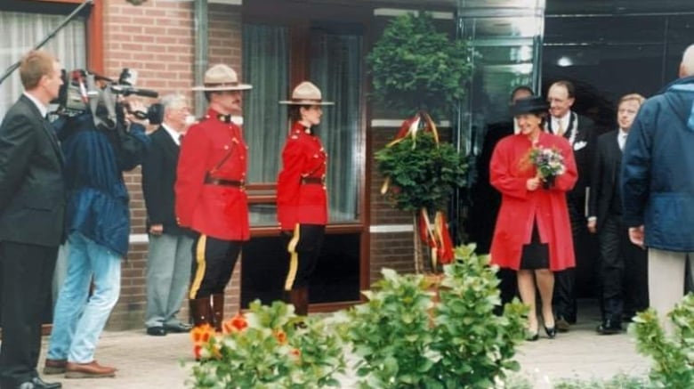 How one tribute to a fallen RCMP officer caught a mother's attention and ignited a friendship