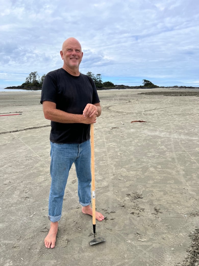 renowned sand artist up against the clock as tide threatens massive installation in tofino b c