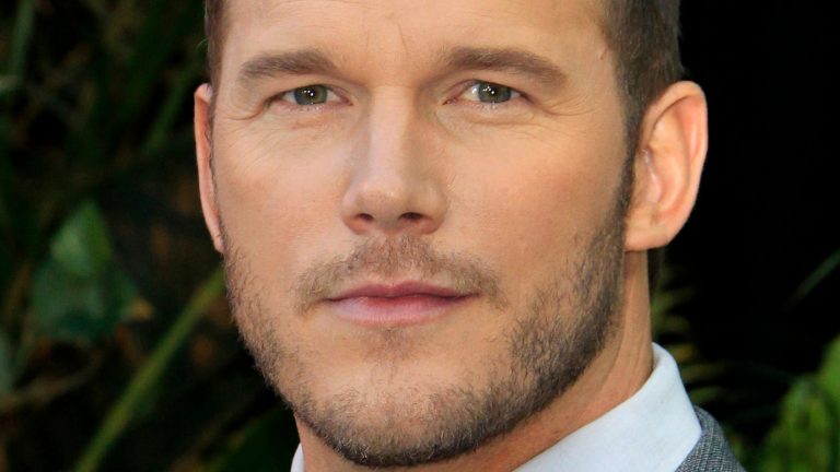 Why Chris Pratt Is Publicly Apologizing To A UFC Star