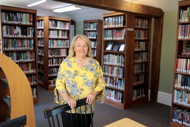 meet the librarian in rural vermont helping stranded travellers with the arrivecan app