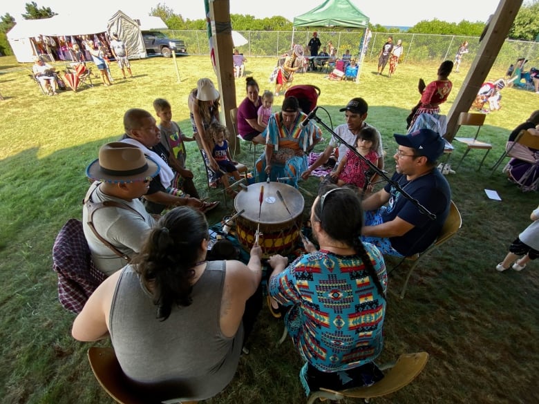 indigenous population hits 1 8m growing at twice rate of non indigenous canadians 2021 census