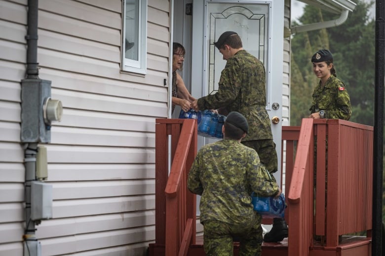 more than 700 military personnel now in atlantic canada as fiona recovery drags on