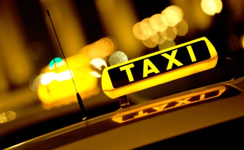 taxi scammers are conning torontonians again this woman wants you to know the warning signs