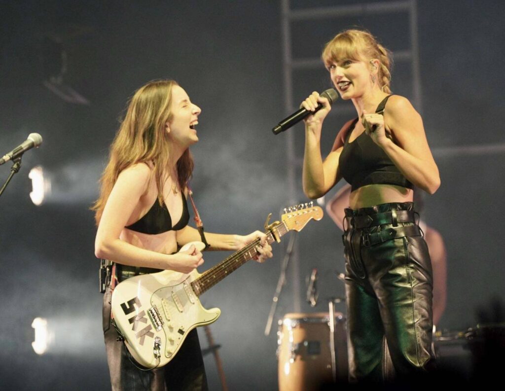 taylor swift perform at the haim concert in london 18