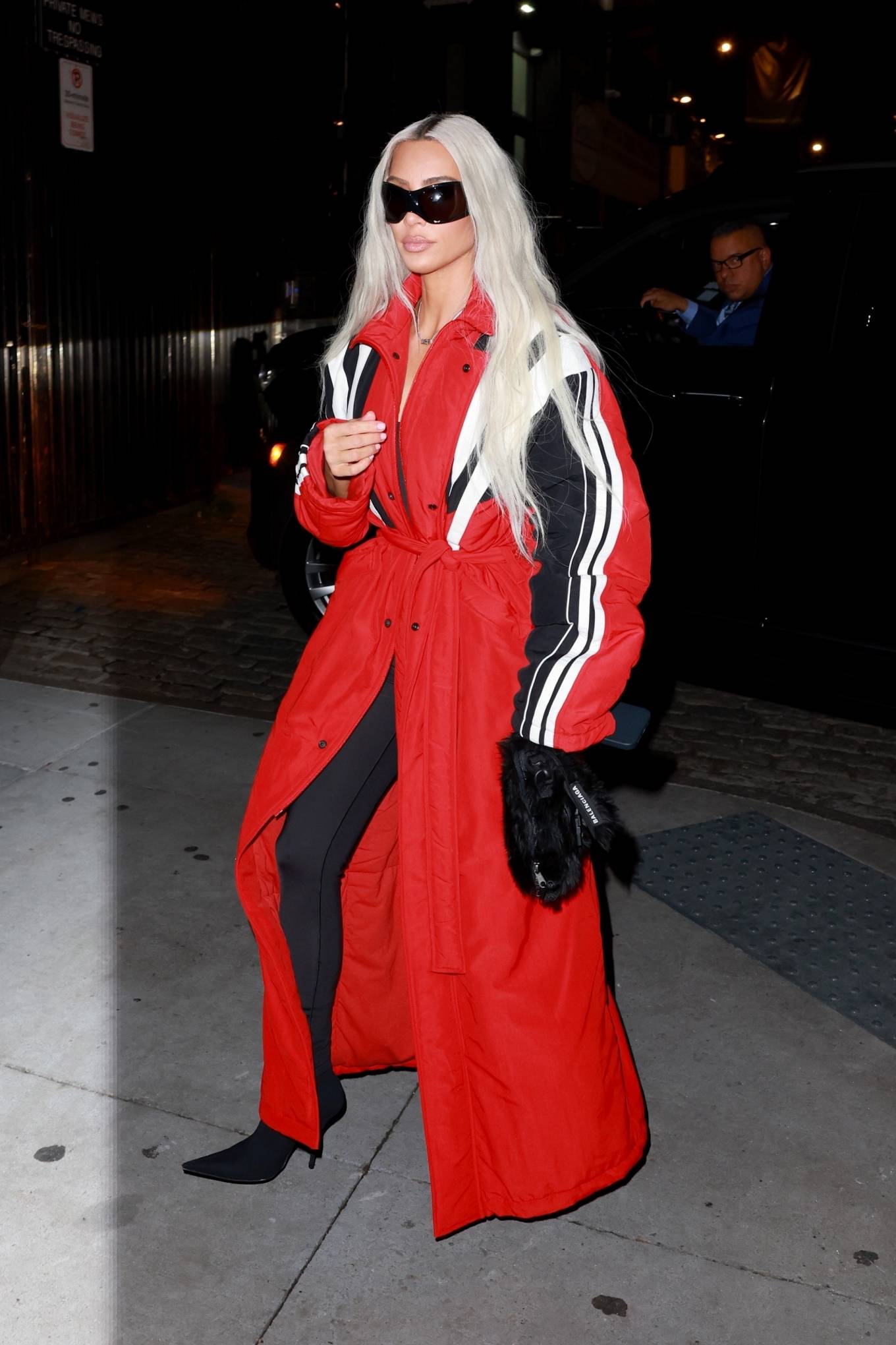 kim kardashian arrives at zero bond in new york 4