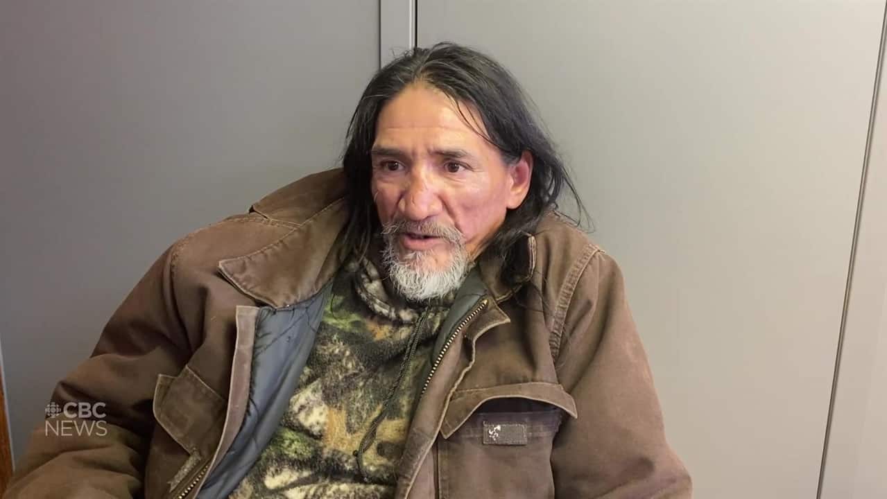 this saskatchewan homeless man patrols streets to save others from freezing to death 1