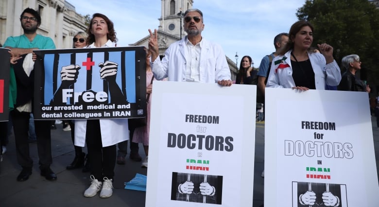 comment des médecins canadiens aident leurs collègues iraniens à documenter la brutalité du régime 3