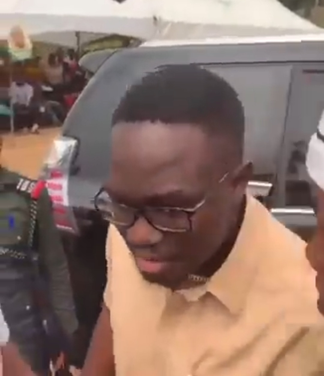 outrage as abia state governor okezie ikpeazus son arrives event with long convoy and police escorts video