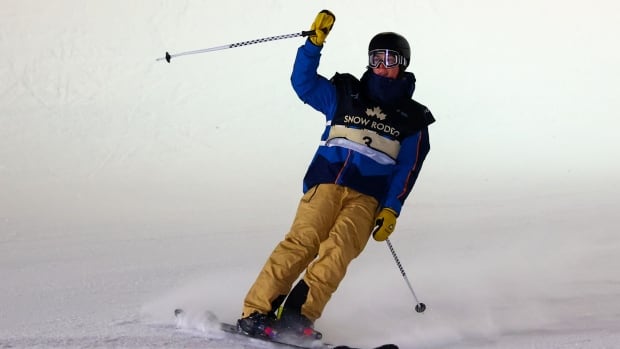 Canada’s Brendan Mackay wins men’s halfpipe skiing world title