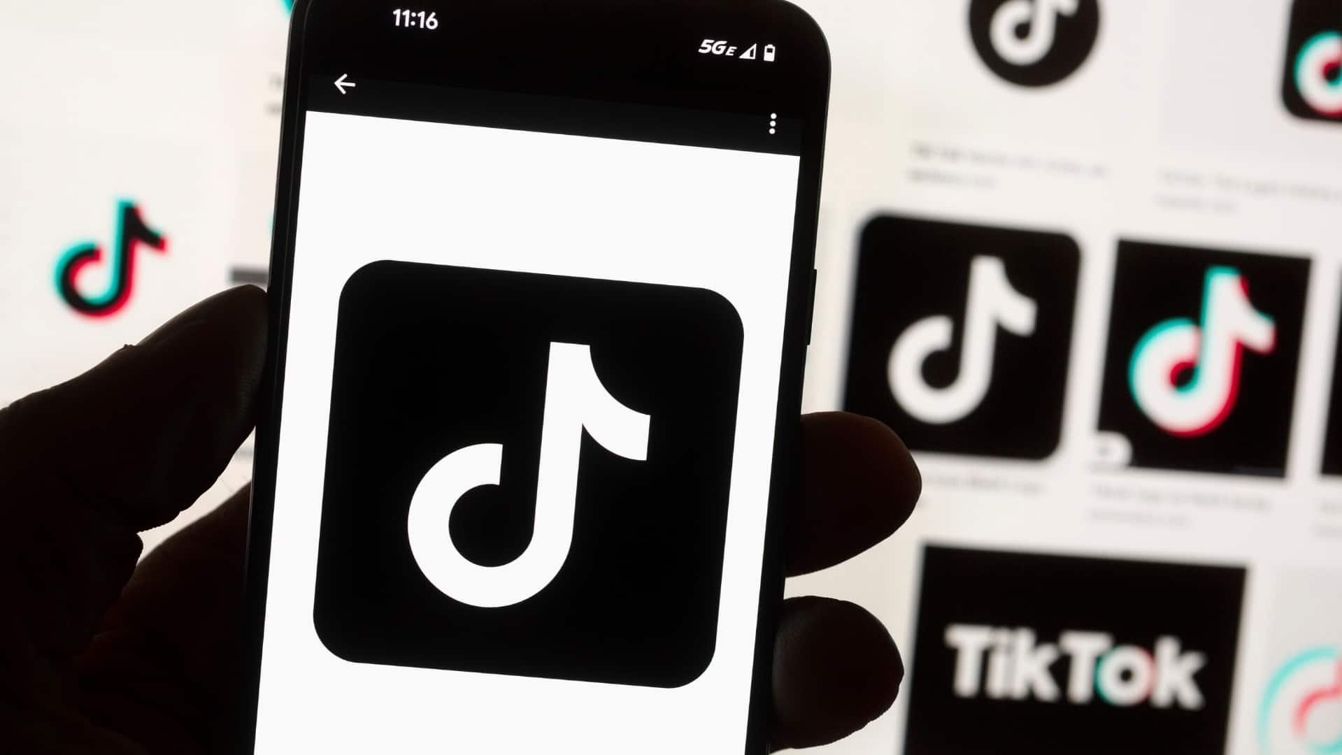 ottawa still advertising on tiktok despite banning it on government devices due to security concerns 2