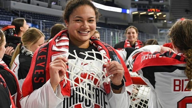 torontos sophie jaques named top ncaa division 1 womens hockey player