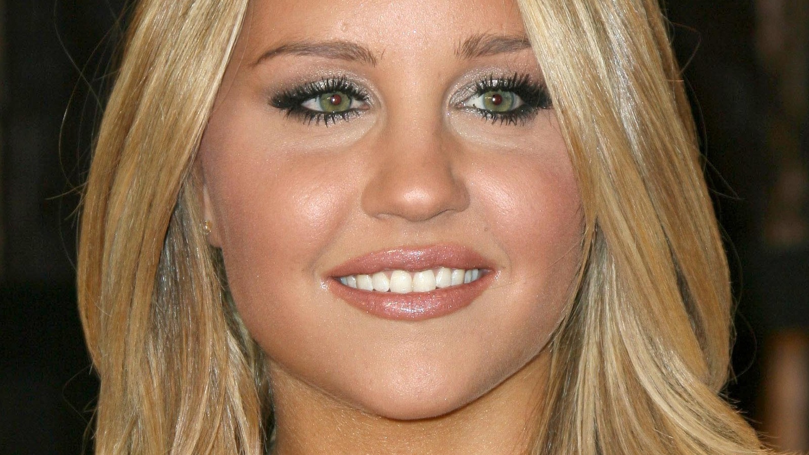 what led to amanda bynes parents putting her in a conservatorship