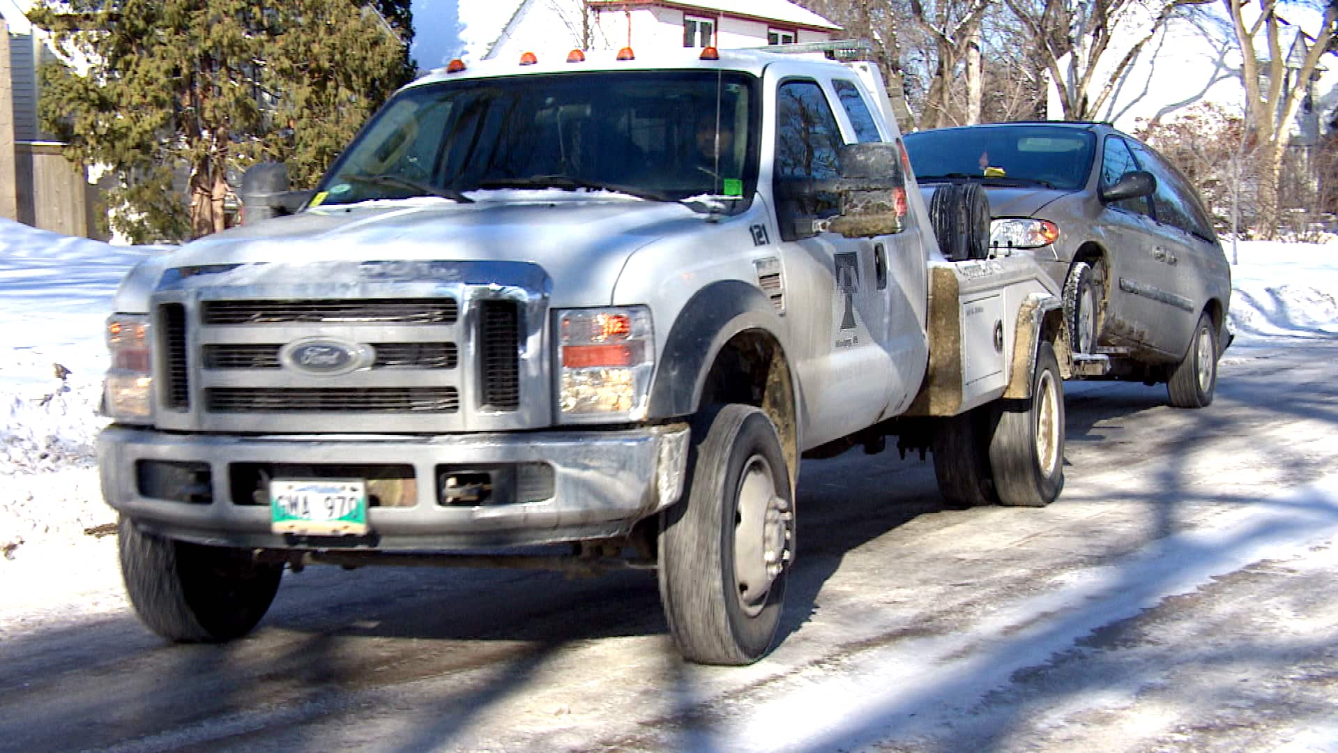 Winnipeg towing company charges city .1M for tows that never happened, report claims