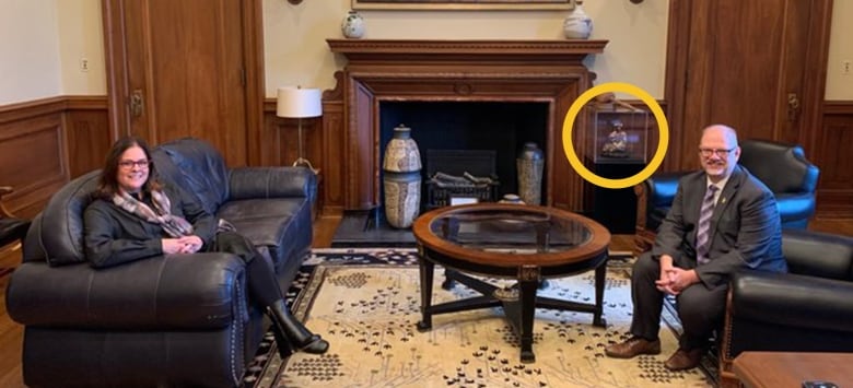Premier Stefanson thanked outgoing Premier Goertzen in a Twitter post from Nov. 2021 which shows the statue to the right of the fireplace.