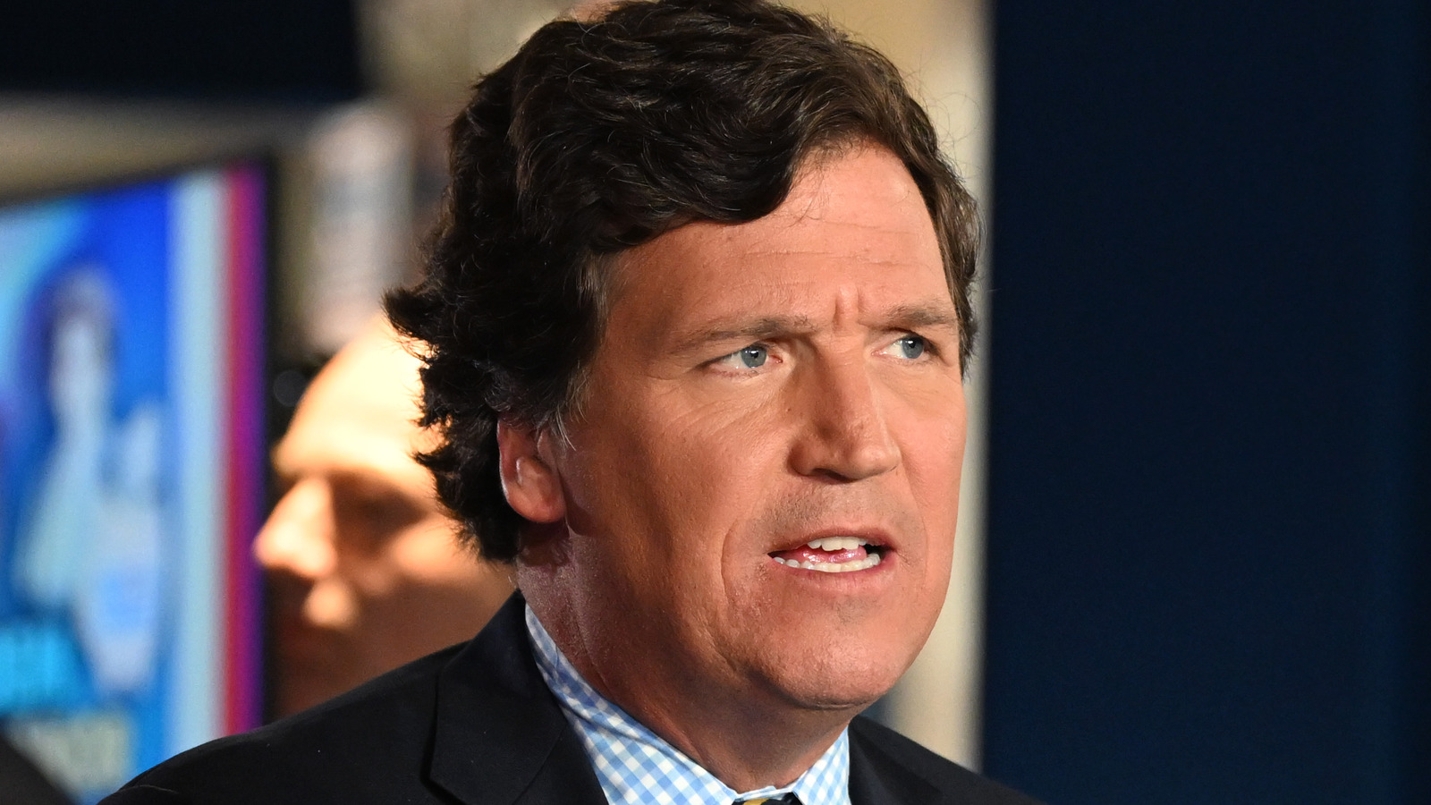 what tucker carlsons on set behavior was reportedly like at fox news
