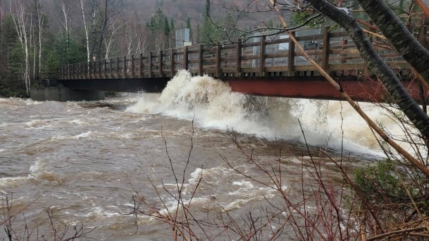 summer storms raise flood risk force evacuations in quebec