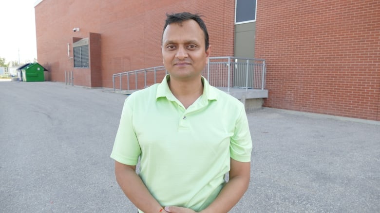 Sanjeev Thakur says, "Everyone takes advantage of International students because they know first thing they need is a house, and students falls prey to all scams." 