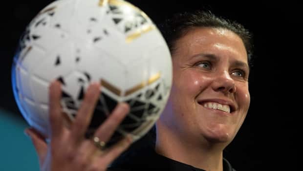 canadian soccer great christine sinclair announces retirement from international play 7