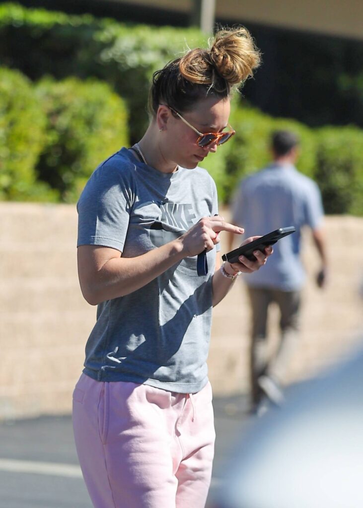 kaley cuoco seen while leaving an office in westlake village 15