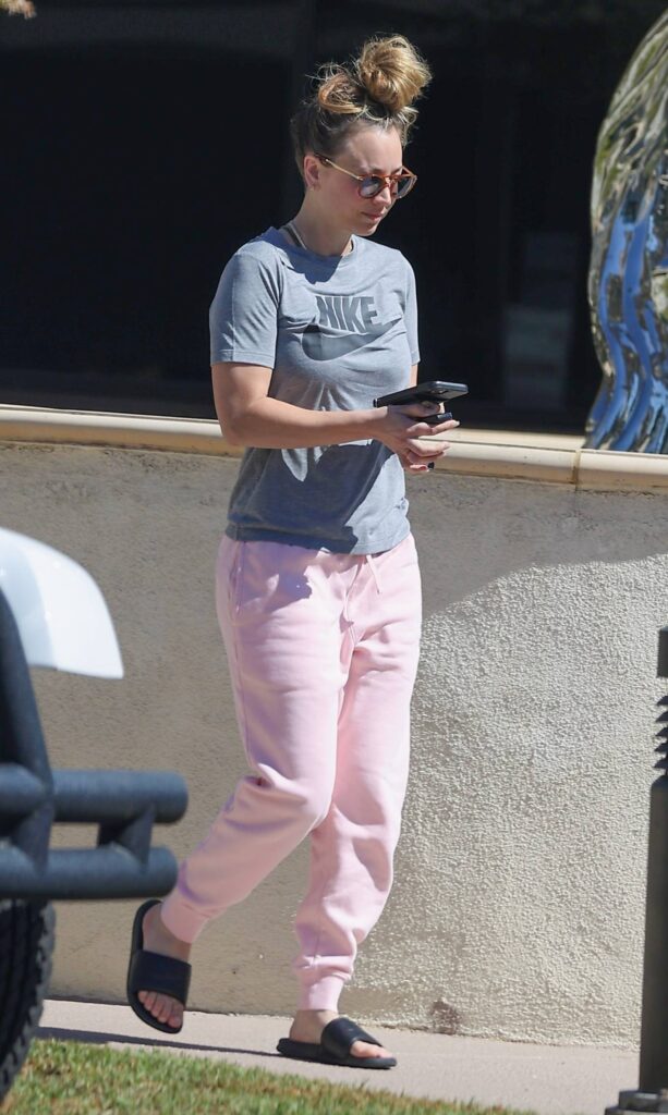 kaley cuoco seen while leaving an office in westlake village 16
