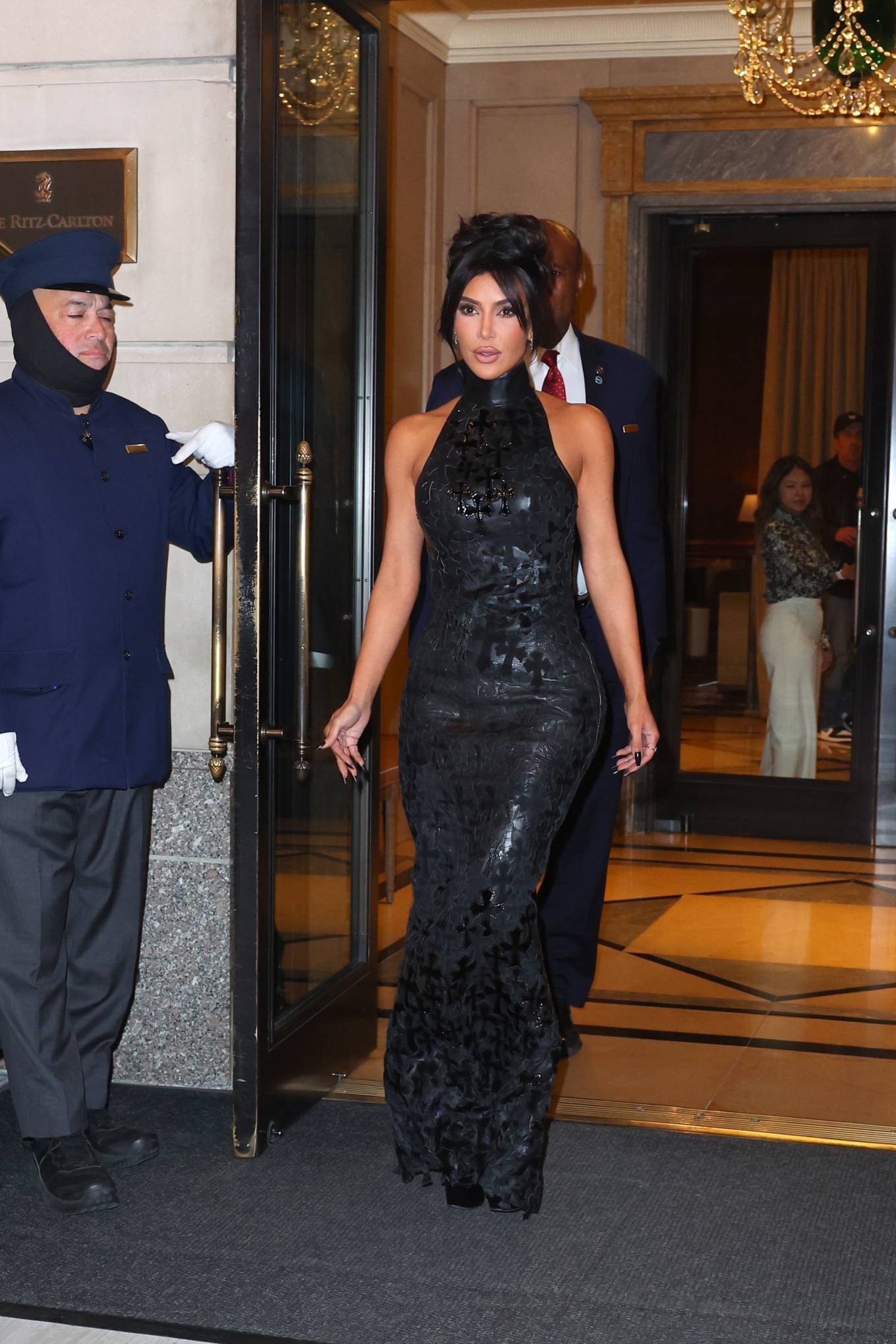 kim kardashian seen at cfda fashion awards in nyc 15