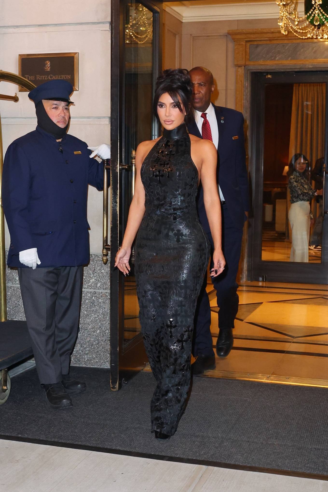 kim kardashian seen at cfda fashion awards in nyc 20