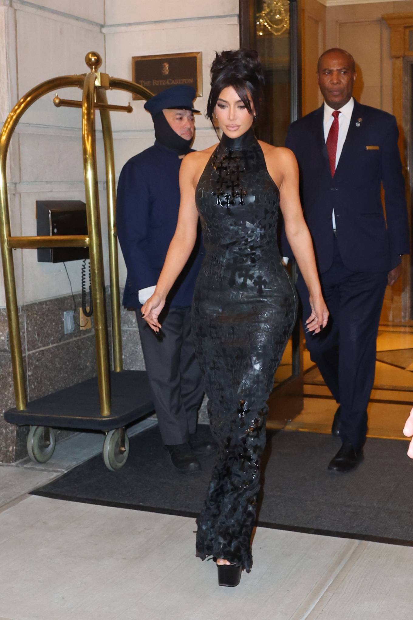 kim kardashian seen at cfda fashion awards in nyc 21