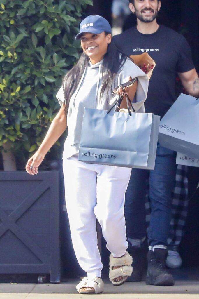 nia long shopping candids for christmas ornaments in los angeles 5