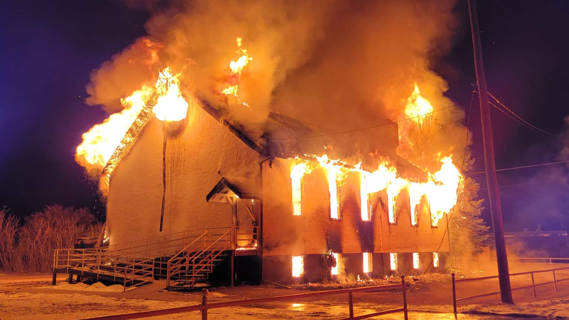 at least 33 canadian churches have burned to the ground since may 2021 only 2 were accidents 1