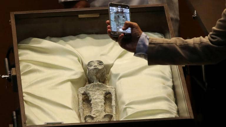 The mummified specimens were shown to politicians in Mexico City © Reuters