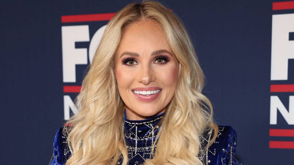 Tomi Lahren's Makeup-Free Transformation Sparks Online Buzz* 2 Fox News' Tomi Lahren Is Nearly Unrecognizable Makeup-Free