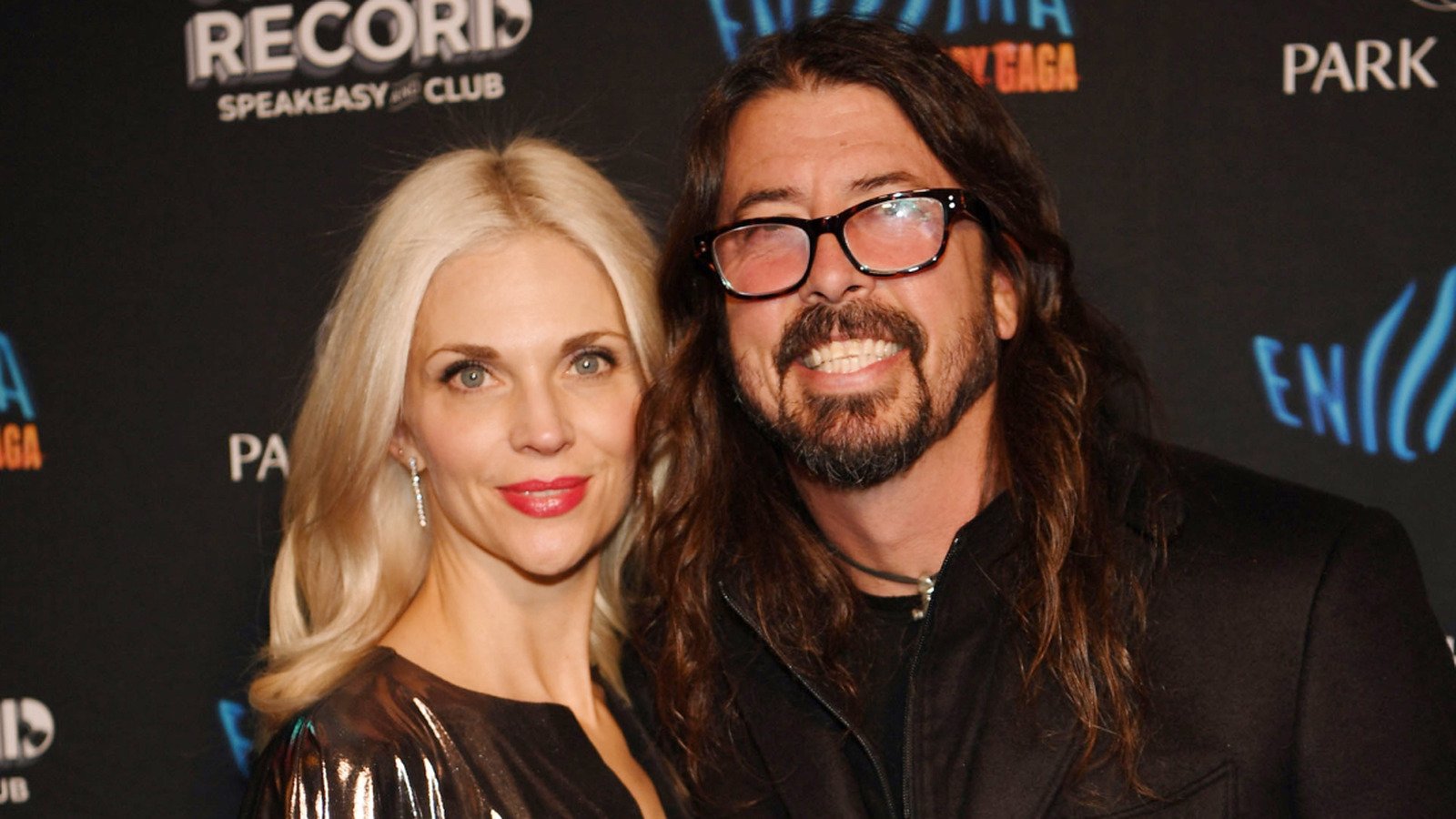 Red Flags in Dave Grohl and Jordyn Blum's Marriage 9 obvious red flags in dave grohl jordyn blums marriage 7