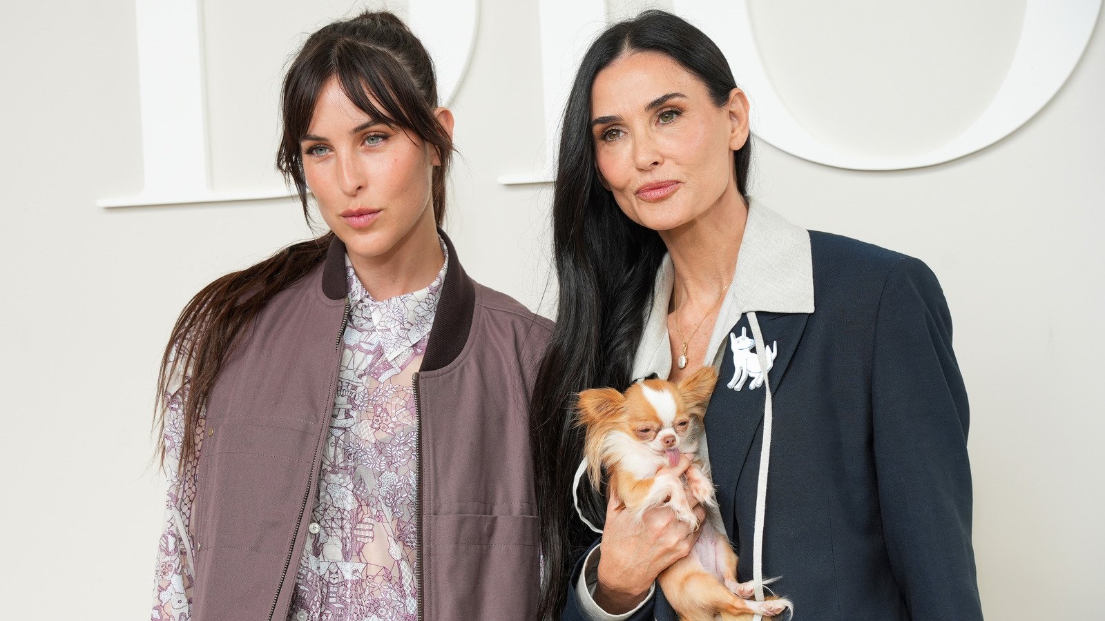 scout willis proves she inherited mom demis killer legs in racy golden globes afterparty look 1