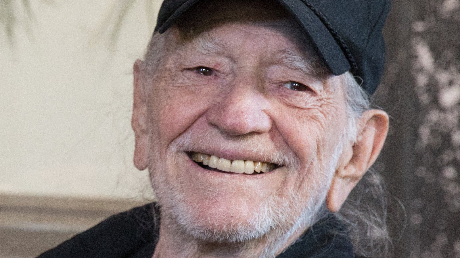 Willie Nelson's Secret Smoke Session with Jimmy Carter's Son at the White House 3 the time willie nelson covered for jimmy carters son 1