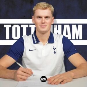 Tottenham Hotspur sign Antonin Kinsky amid injury crisis