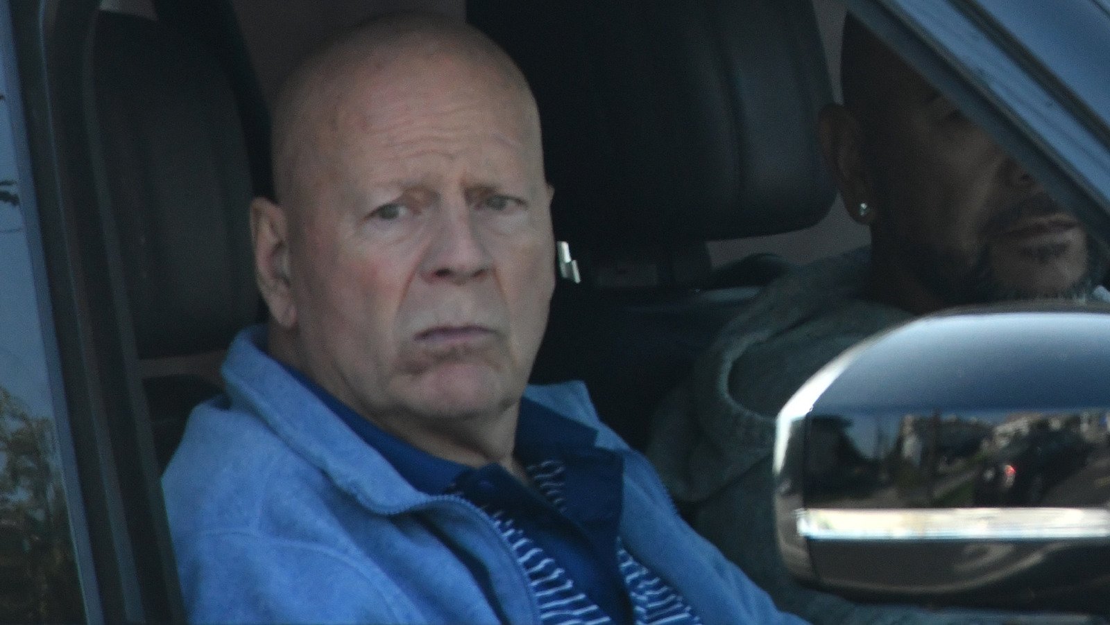 Sad Aspects of Bruce Willis' Life Following His Dementia Diagnosis 5 tragic details about bruce willis life since his dementia diagnosis 3