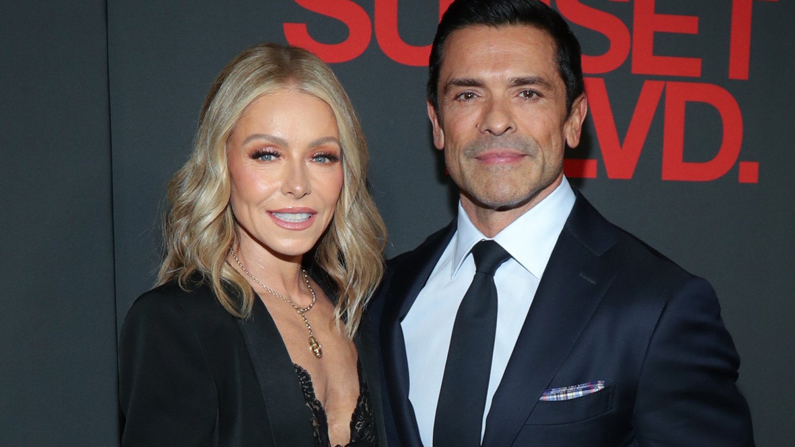 Viewer Reactions to Mark Consuelos' Role on "Live": A Mixed Bag of Opinions 3 the real reasons some live viewers cant stand mark consuelos 1