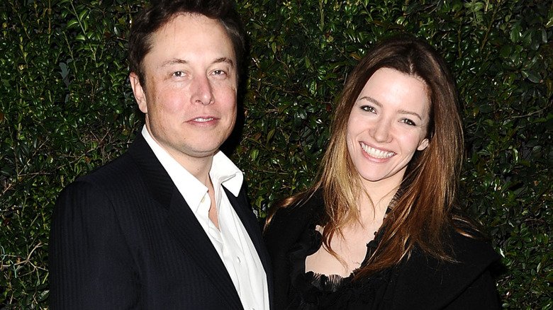 Unnoticed Aspects of Elon Musk's Failed Marriages 4 Elon Musk and Talulah Riley pose together at a pre-Oscars event in 2014.